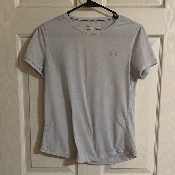 6 Under Armour Women’s Short Sleeve Tees - Black, Pink, Gray, and Maroon S M - Picture 8 of 13